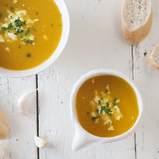 Recept: Geroosterde gele paprikasoep