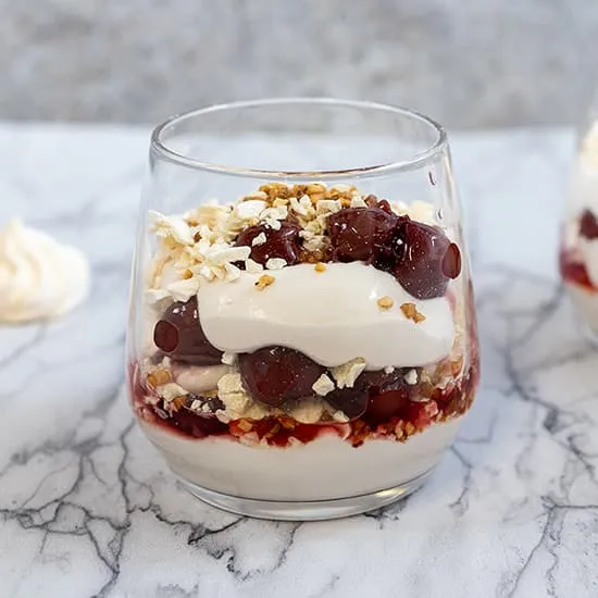 Eton mess met kersen