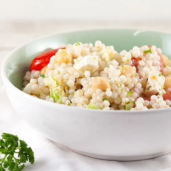 Recept: Parelcouscous salade met bloemkool