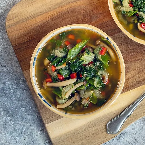 Recept: Paksoisoep met paddenstoelen