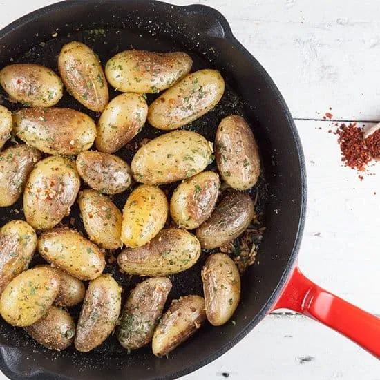 Recept: Gebakken knoflook krieltjes