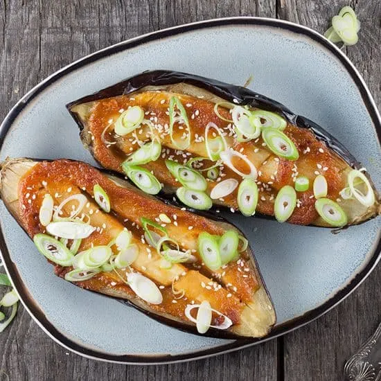 Recept: Geglazuurde aubergine met miso