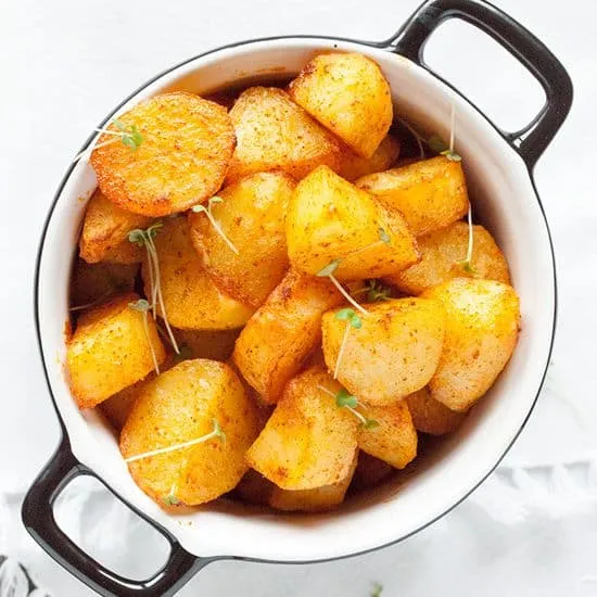 Recept: Perfect geroosterde aardappelen uit de oven