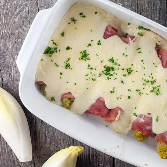 Witlof met ham en kaassaus