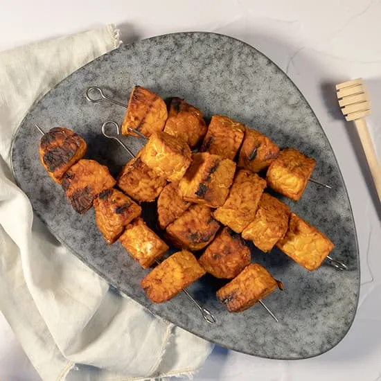 Recept: Tempeh spiesjes van de barbecue