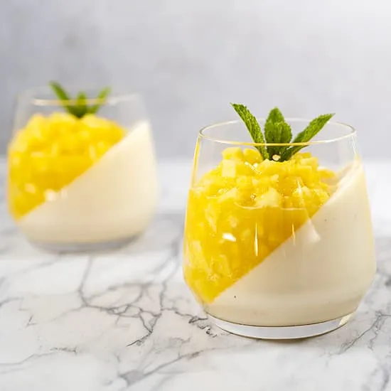 Mango panna cotta