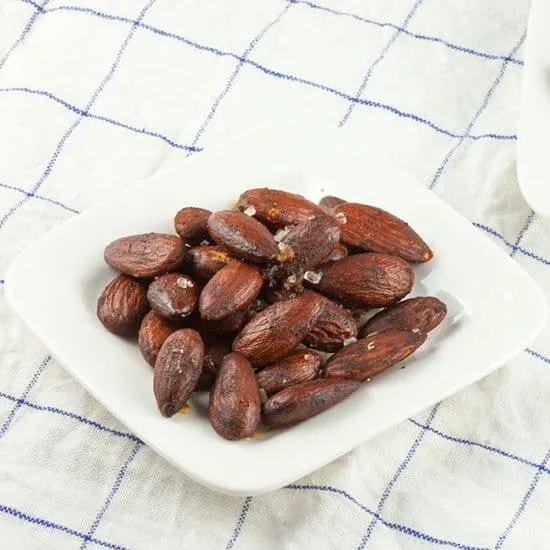 Recept: Geroosterde amandelen met gerookte paprika