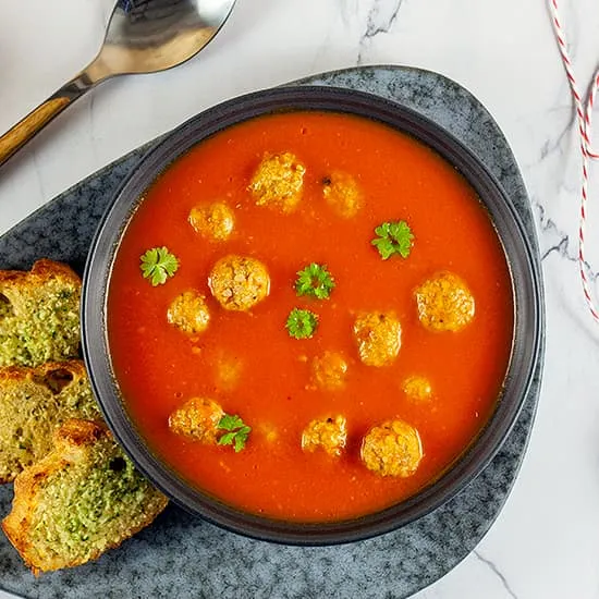 Recept: Tomatensoep met balletjes