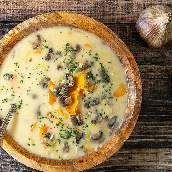Recept: Champignonsoep met kip en prei