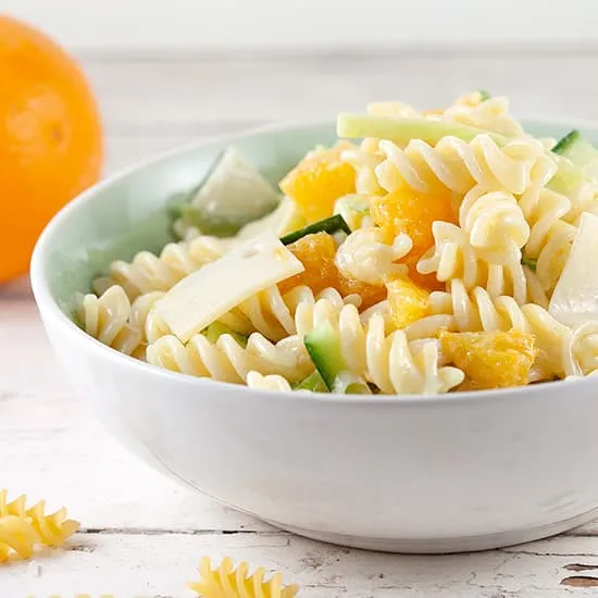 Recept: Pastasalade met sinaasappel en kaas