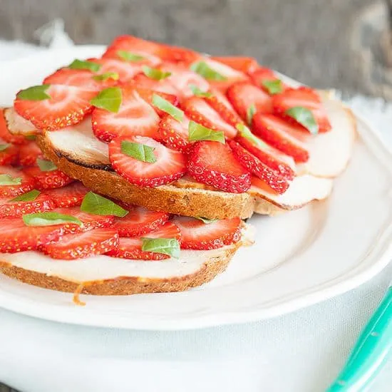 Recept: Broodje met kip en aardbeien