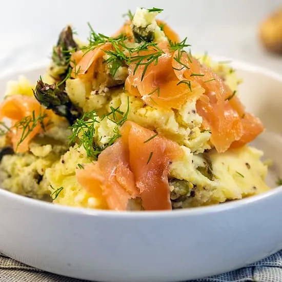 Recept: Groene asperge stamppot met zalm