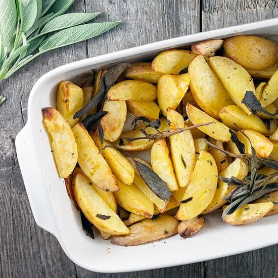 Recept: Geroosterde aardappels met salie
