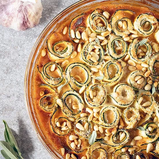 Courgetterolletjes in tomatensaus