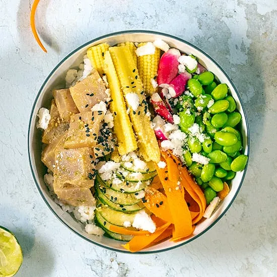 Poké bowl met tonijn