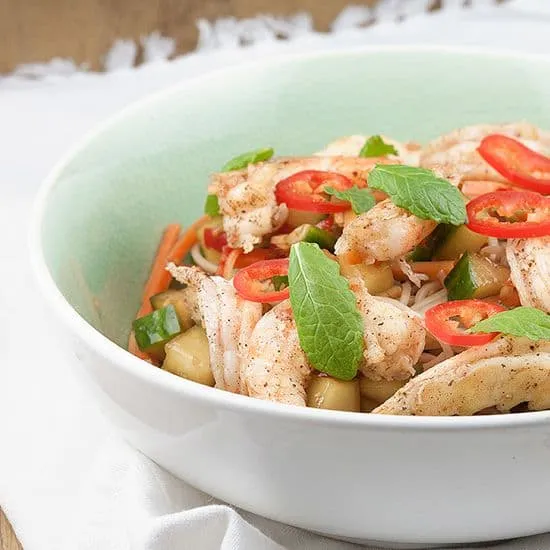Recept: Aziatische noodle en gamba salade