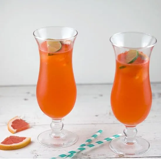 Recept: Grapefruit Aperol cocktail met limoen