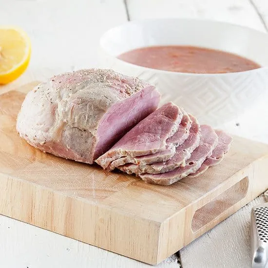 Beenham met pruimen en citroen uit de slowcooker