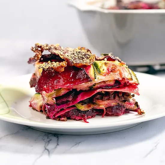 Recept: Lasagne met rode biet en courgette