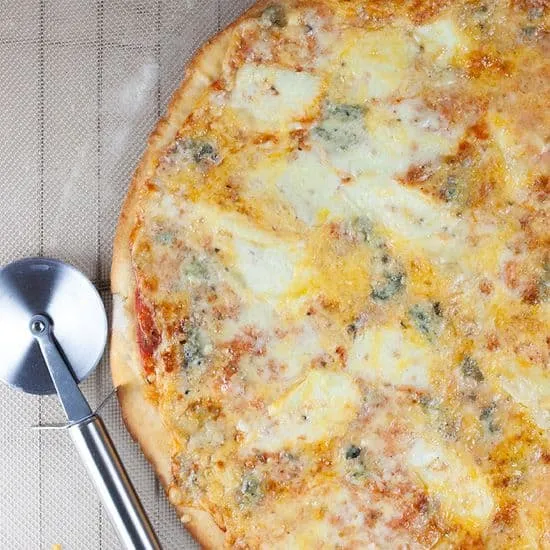 Quattro formaggi pizza