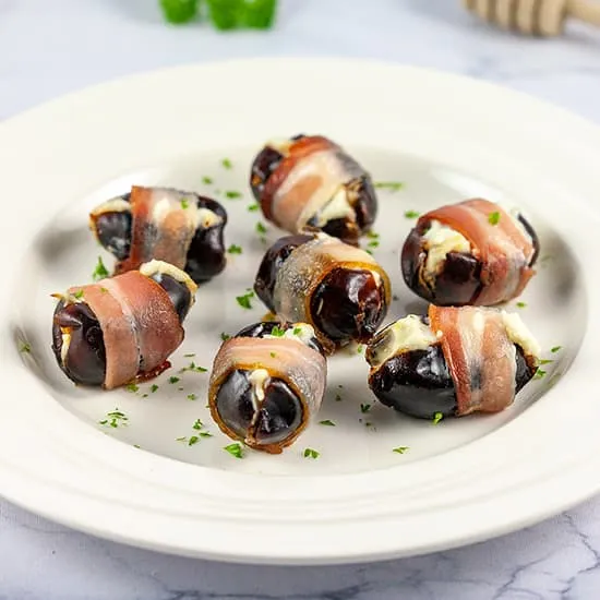 Recept: Dadels met spek en geitenkaas