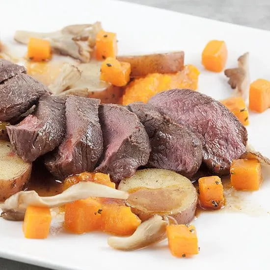 Hertenbiefstuk met roseval aardappel en pompoen