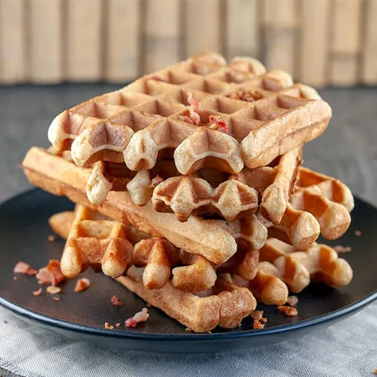 Recept: Knapperige wafels met spek