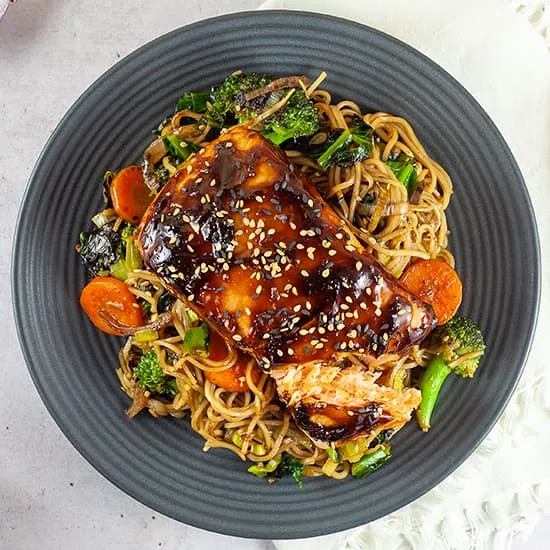 Recept: Zalm teriyaki met noedels