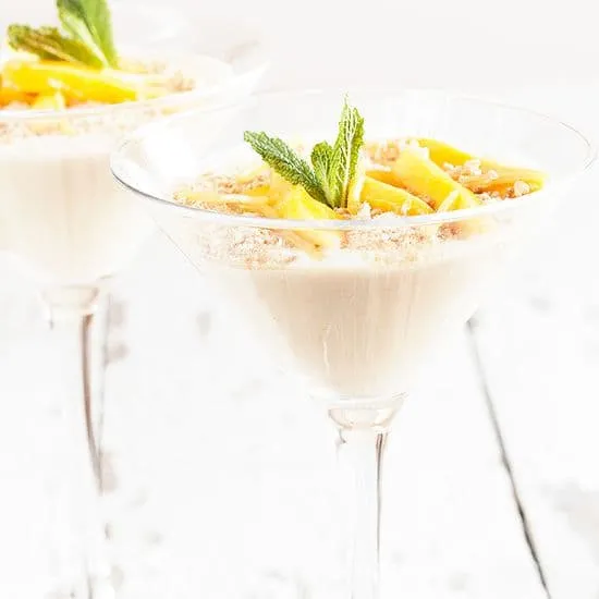 Makkelijk mango en gember toetje
