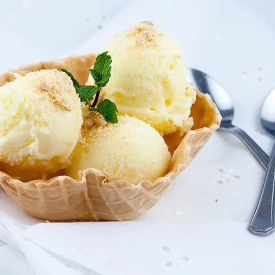 Bevroren yoghurt met mango