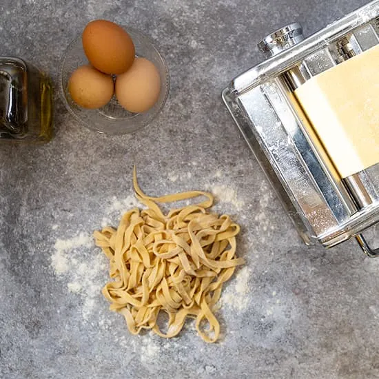 Recept: Pastadeeg maken (zelf pasta maken)