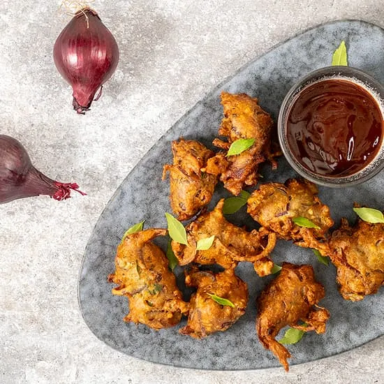 Recept: Uien bhaji - onion bhaji