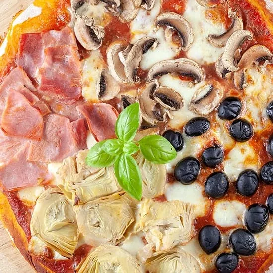 Pizza quattro stagioni (vier seizoenen pizza)