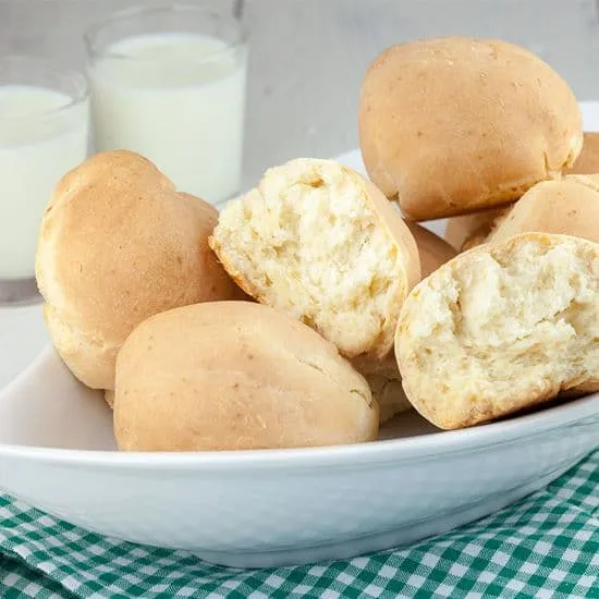 Recept: Karnemelkse broodjes