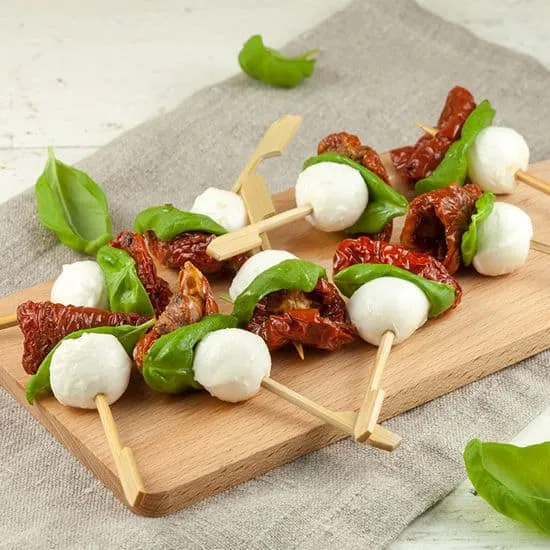 Recept: Mini mozzarella tapas prikkers