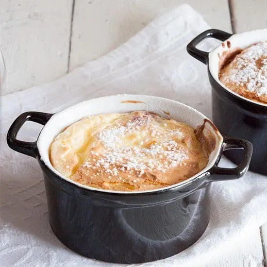 Rood fruit en roomkaas souffle