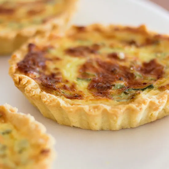 Recept: Klaar met al die zoetigheid? Bak eens iets hartigs!