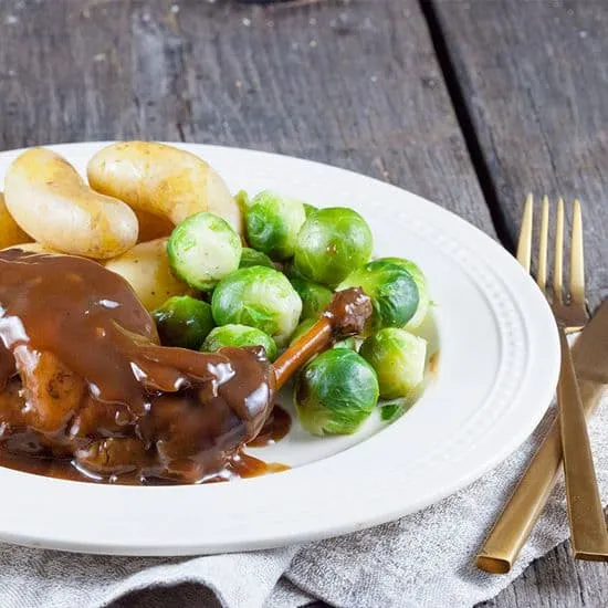 Recept: Knien in t zoer - Konijn op Limburgse wijze