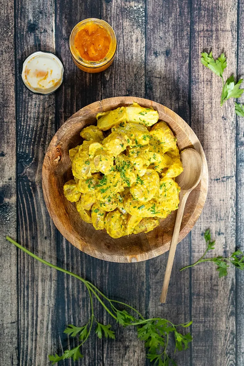 Zuid-Afrikaanse kerrie aardappelsalade