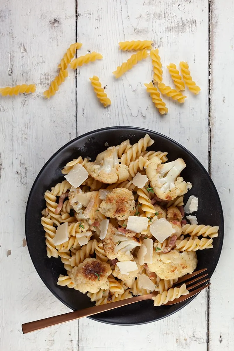 Pasta met gekarameliseerde bloemkool
