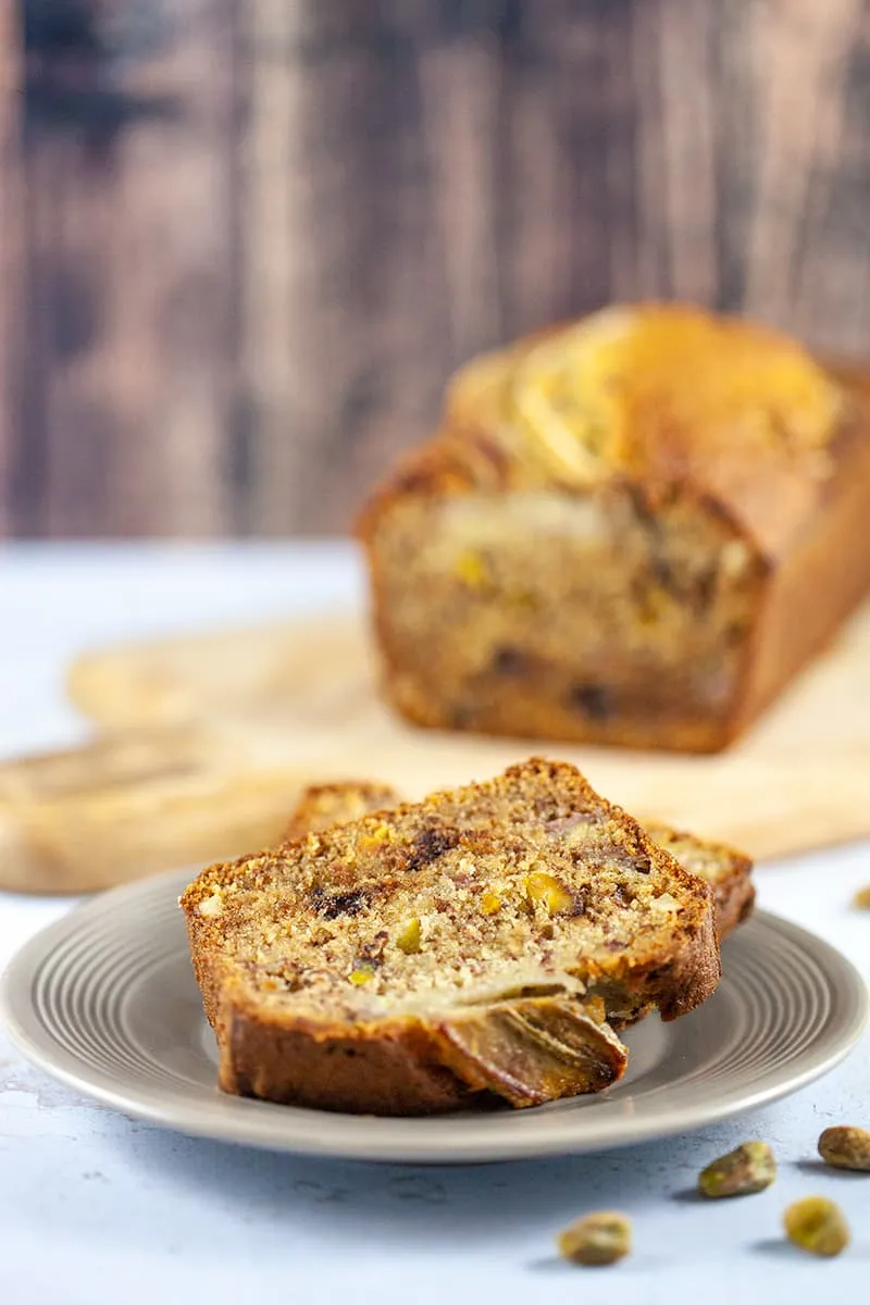 Bananenbrood met noten en chocolade
