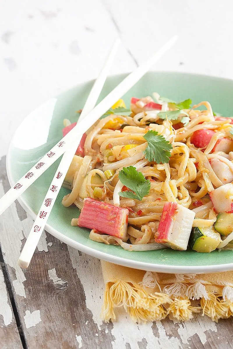 Surimi met groente uit de wok