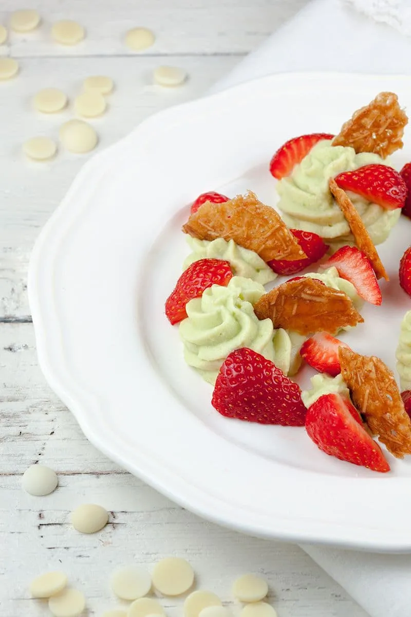 Witte chocolade avocado mousse