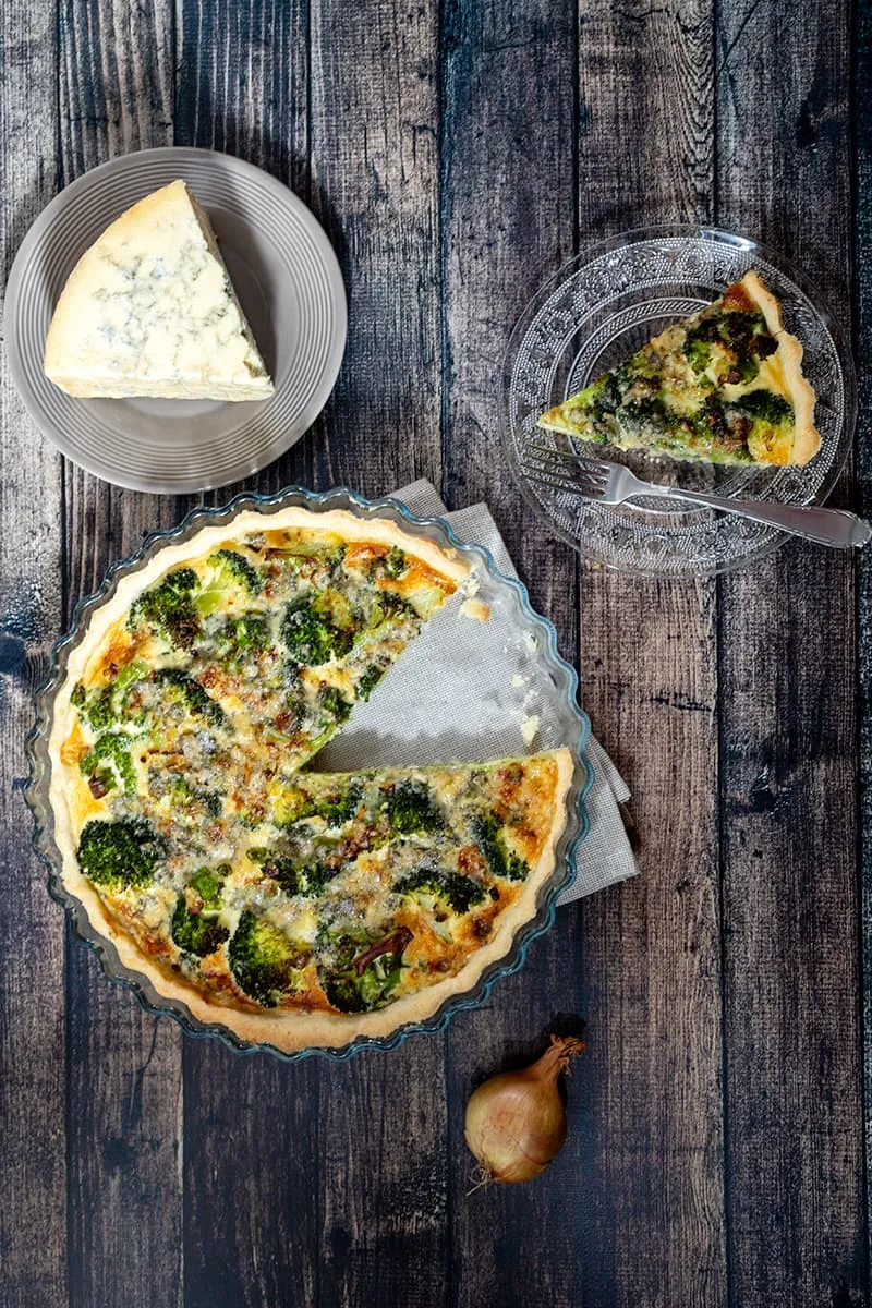 Quiche met broccoli en Stilton - een Britse klassieker