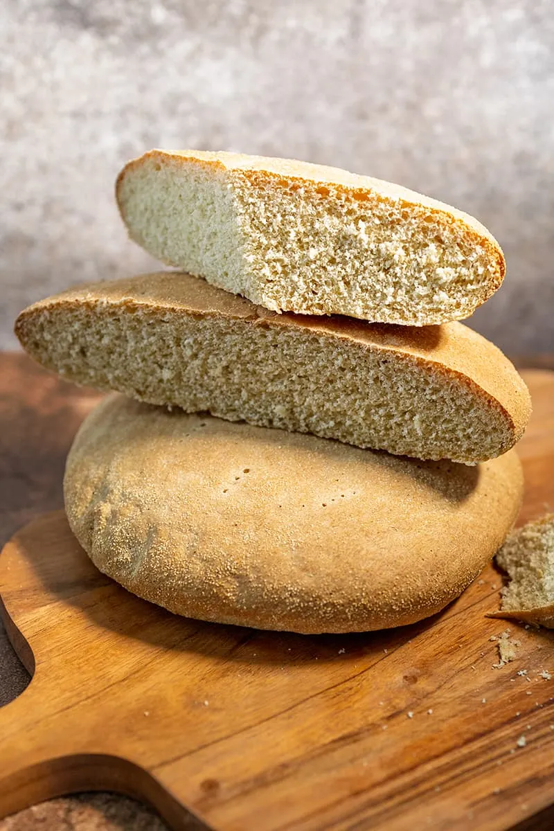 Khobz is een luchtig Marokkaans brood met semolina