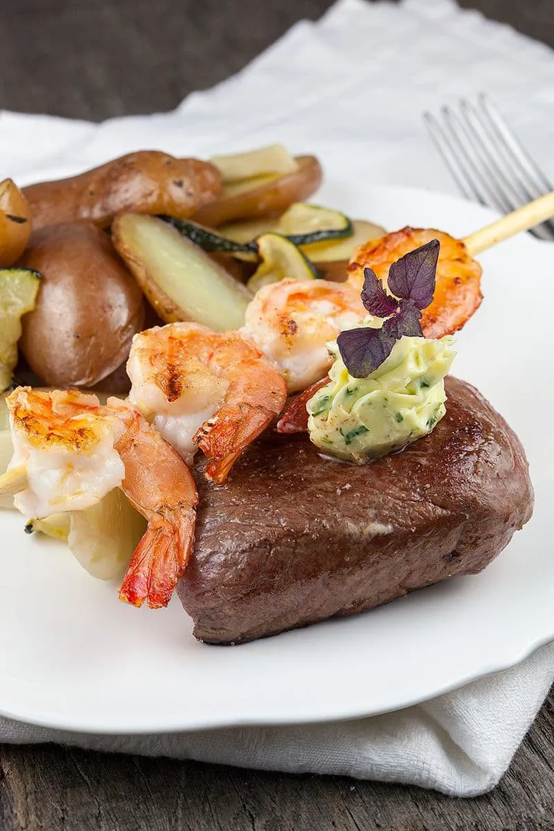 Surf en turf met kruidenboter