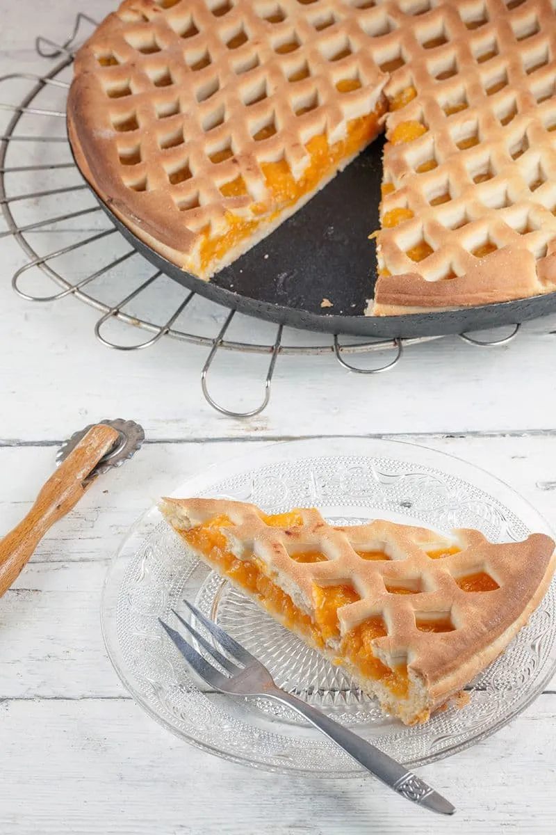 Limburgse abrikozenvlaai