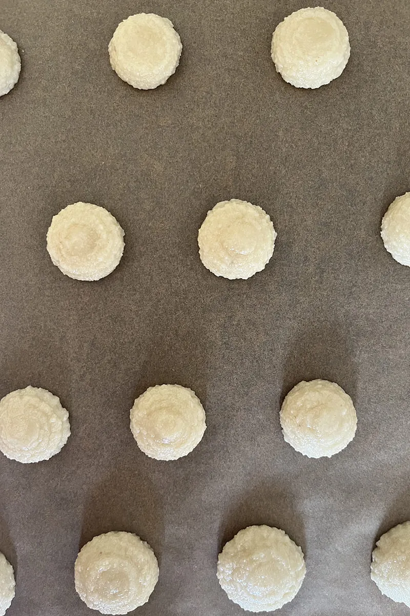 Ongebakken bitterkoekjes