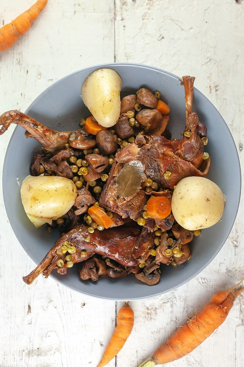 Konijn met sinaasappel uit de slowcooker