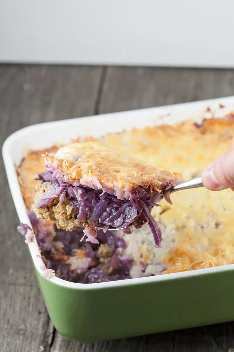 Ovenschotel met spitskool, gehakt en knolselderij